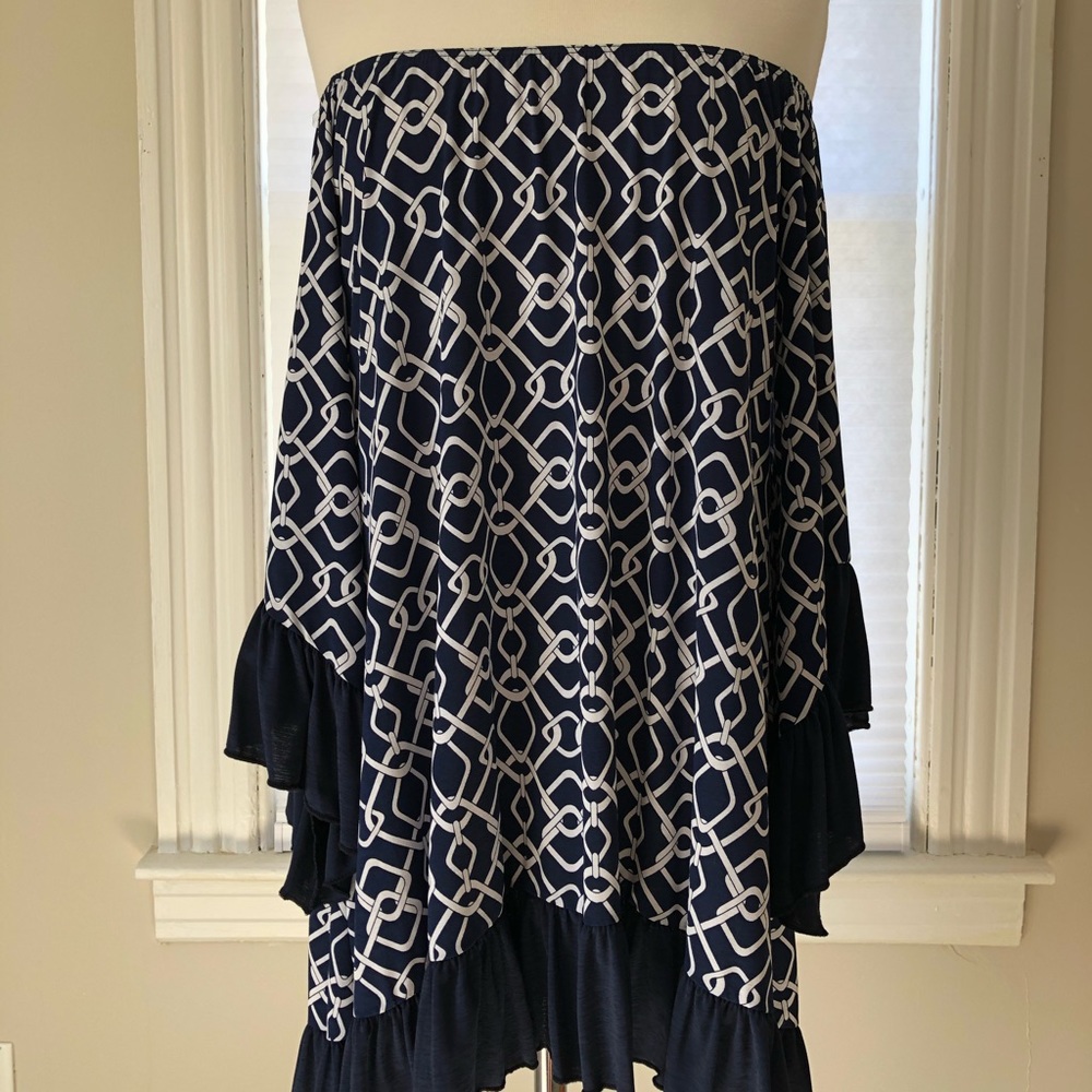 💙🤍Honeyme off the shoulder dress🤍💙